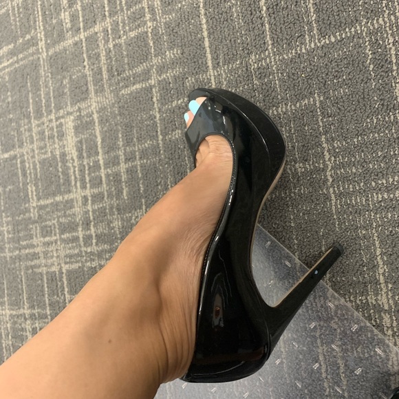 Miu Miu Black Patent - Picture 4 of 7